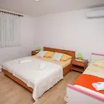 Petar Dugi Rat