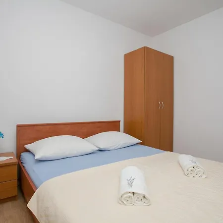 Petar Apartman Dugi Rat